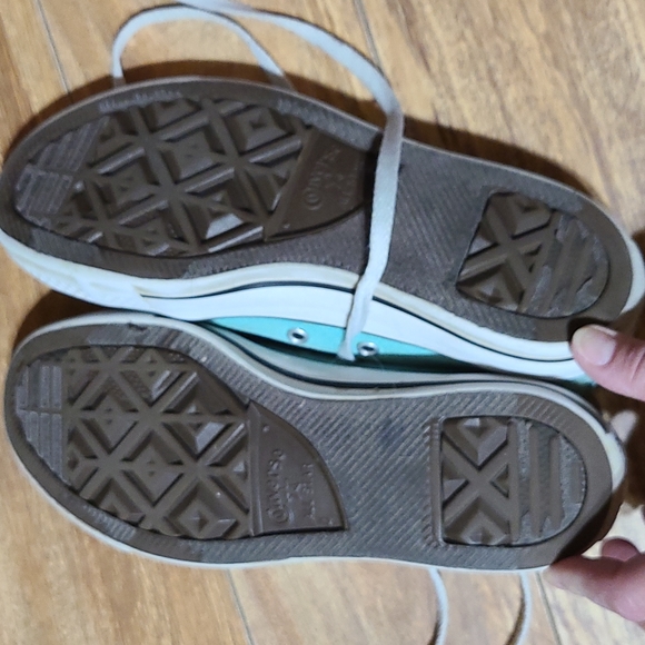 3 Pairs of Converse Shoes! - Picture 2 of 14